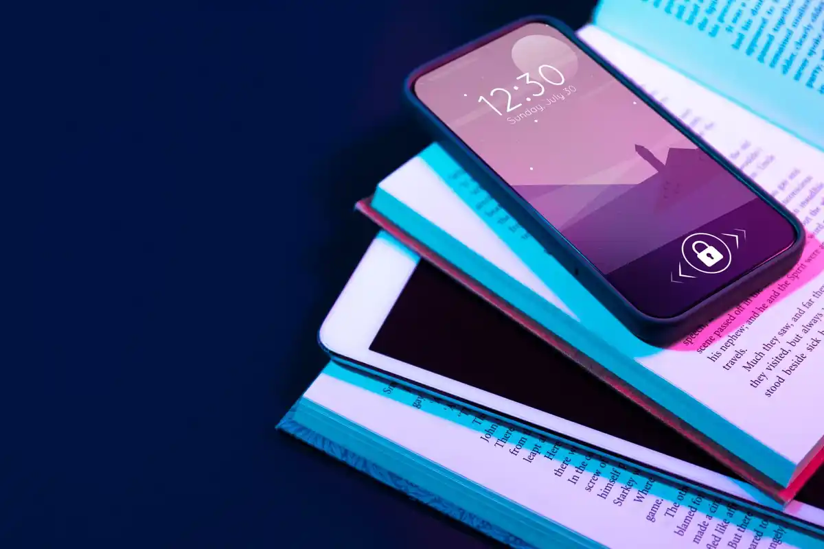 phone apps draining battery background secretly