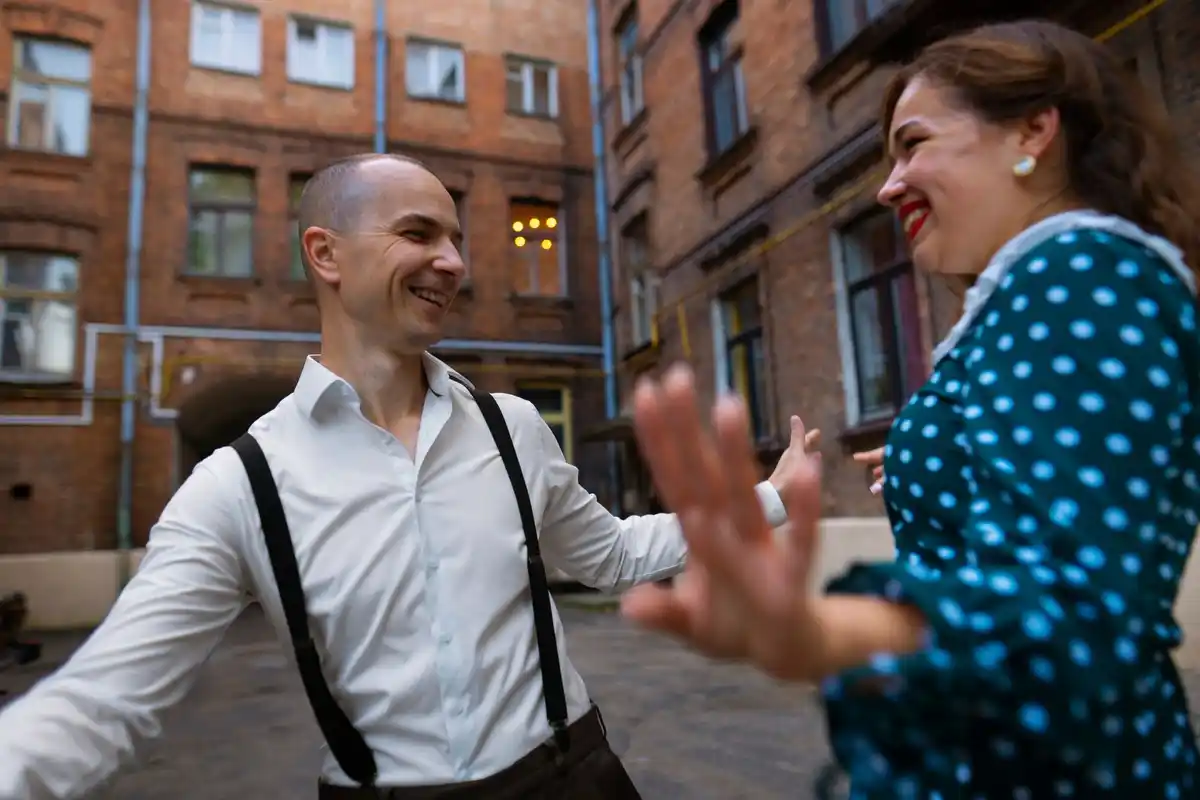 dutch people talking direct communication conversation