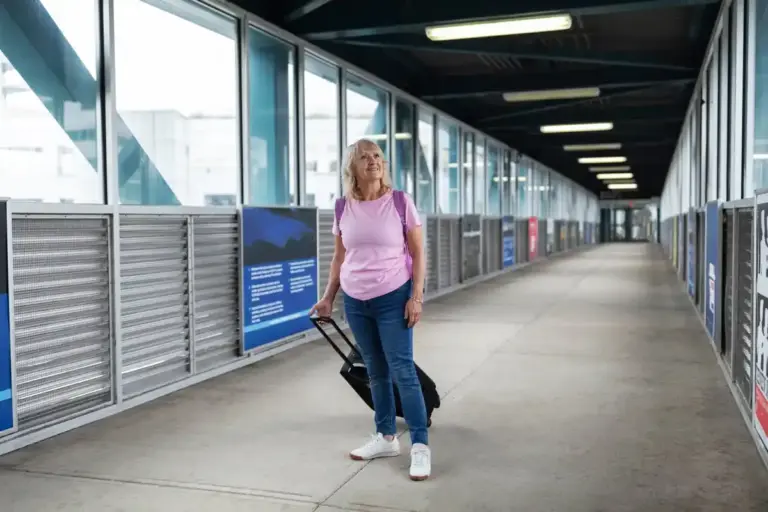 schiphol transfer hand luggage security check real travelers