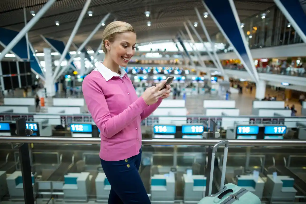 airport hand luggage scanning transfer schiphol netherlands