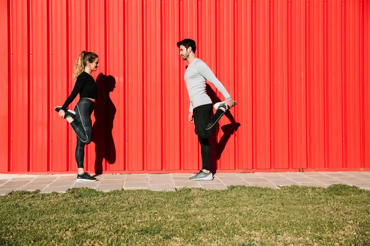 dutch adults outdoor minimalistic workout