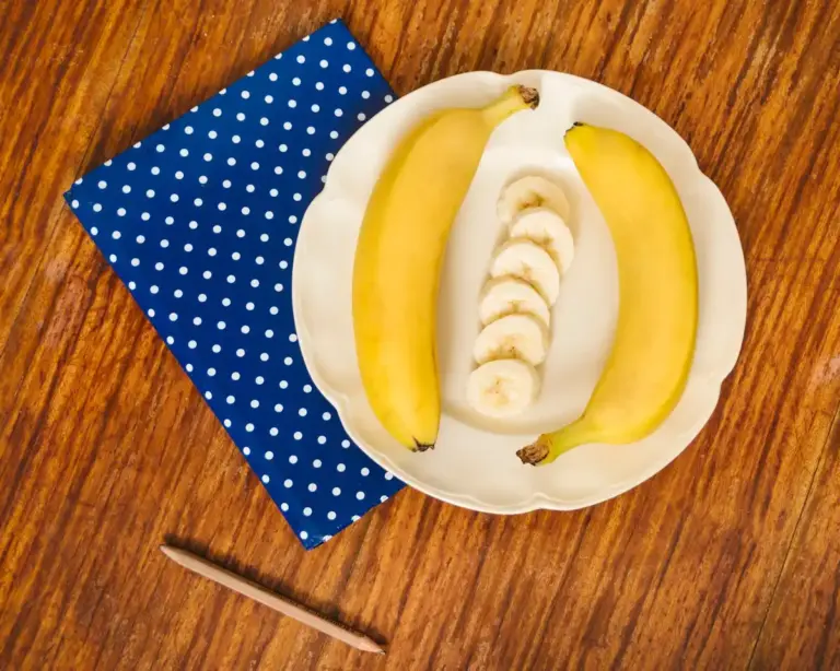 banana peel cleaning frying pan Dutch kitchen