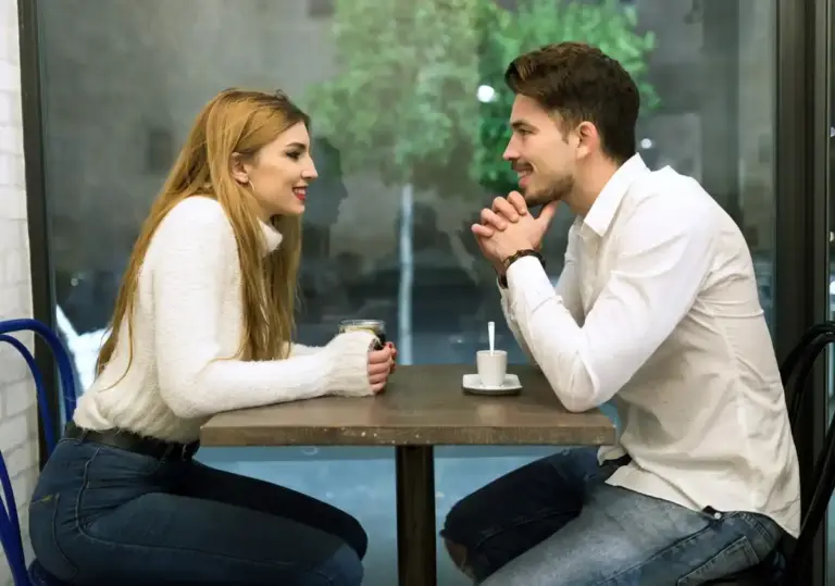 awkward silence first date Dutch cafe