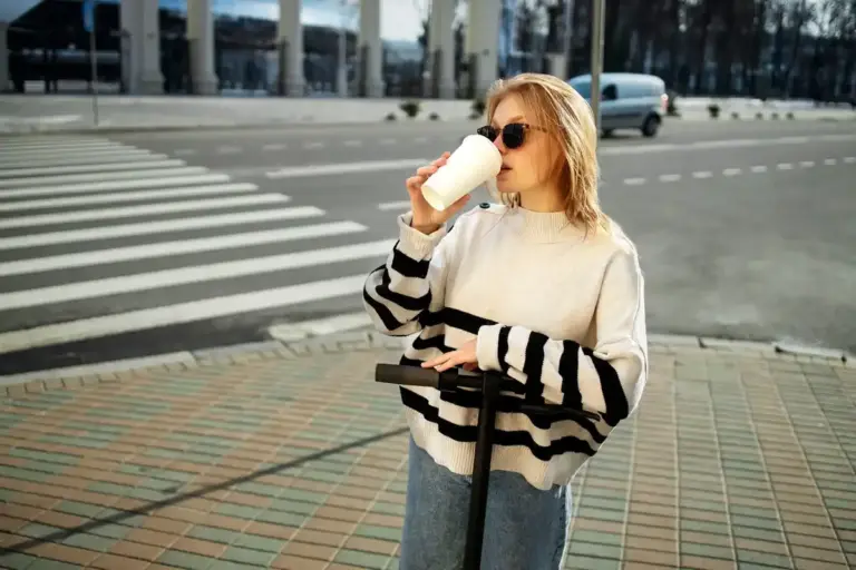 Dutch commuter coffee spending habit urban