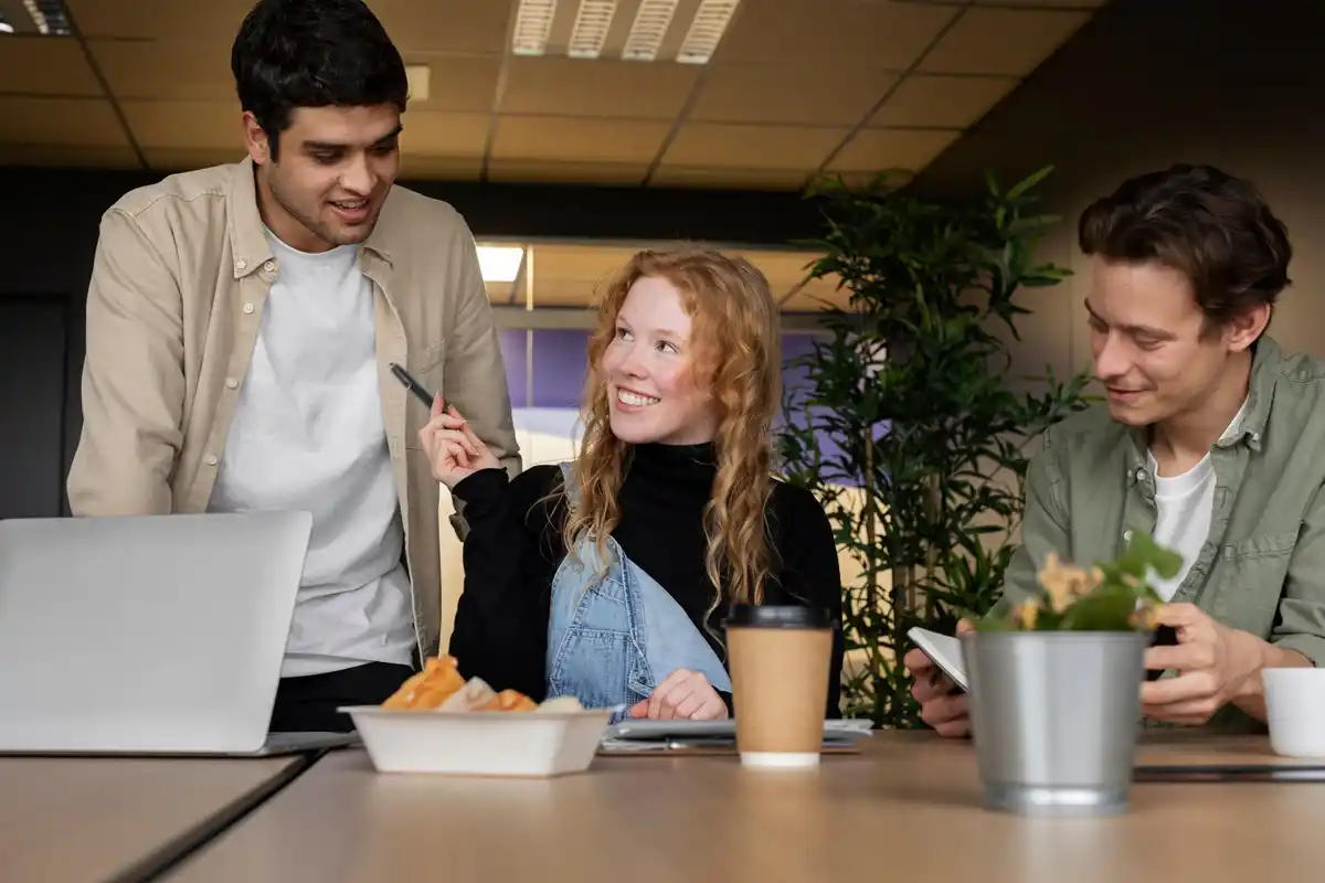 dutch office workers lunch break spending habits