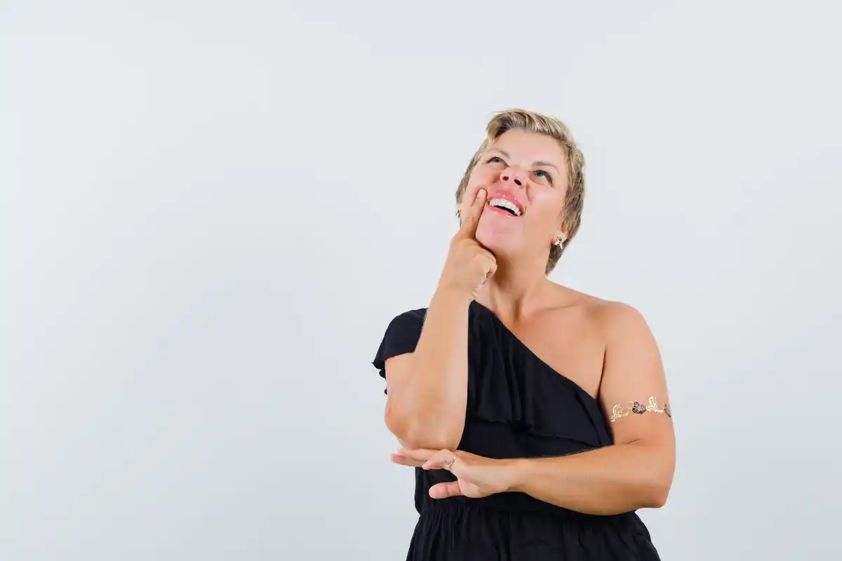 natural anti aging facial exercise middle aged Dutch woman