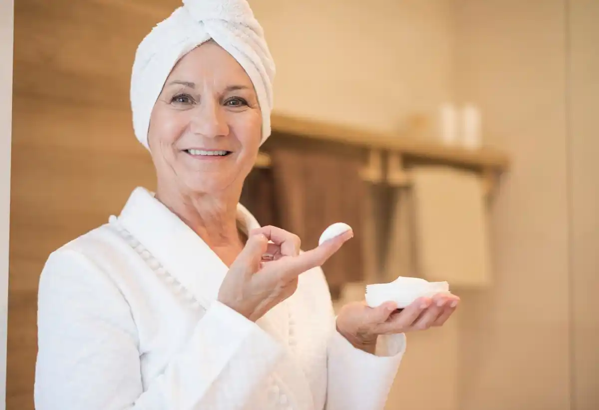 anti aging routine bathroom Netherlands