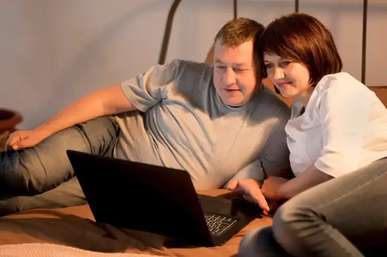 dutch home wifi slow connection smartphone laptop real family