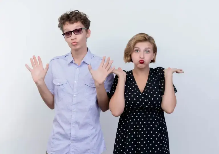 suspicious couple body language