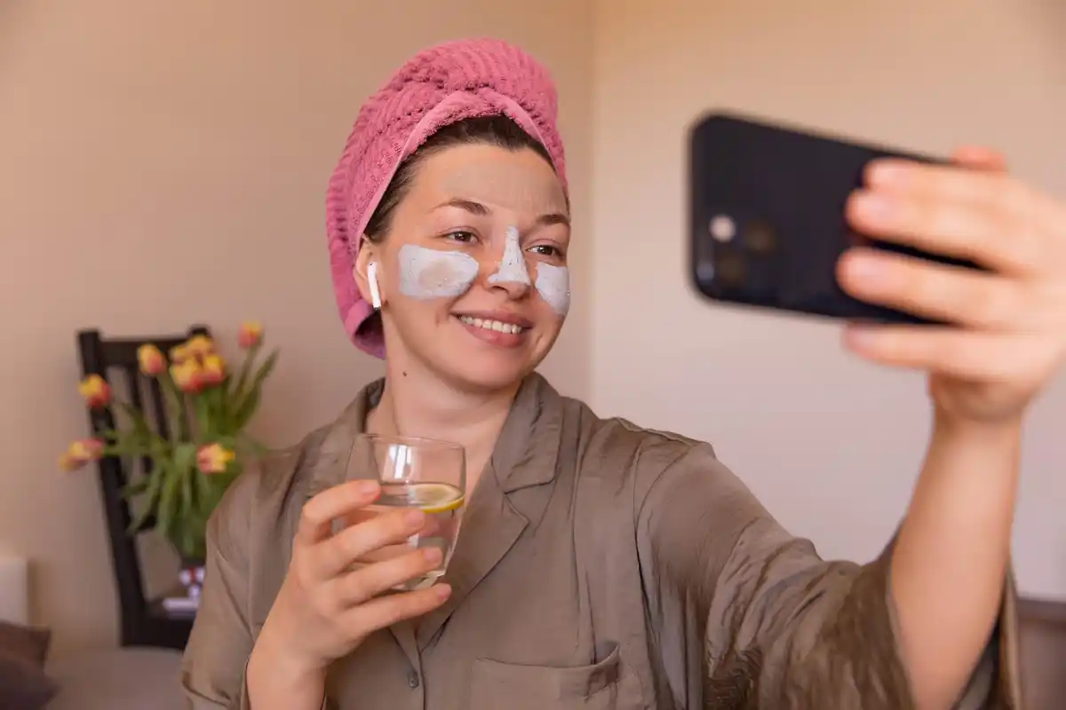 Dutch real woman skincare routine simplicity bathroom