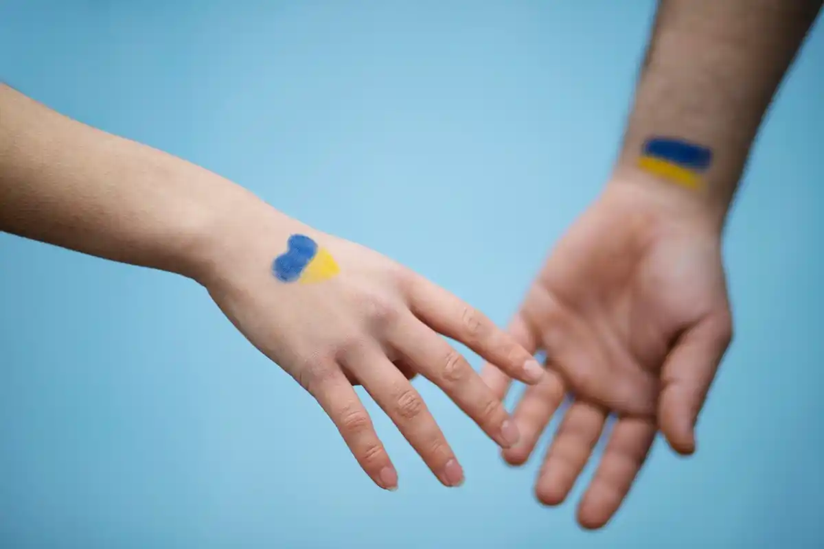 open hand gesture netherlands