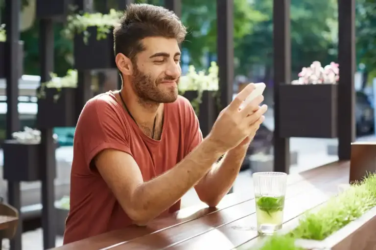 shy person using WhatsApp to introduce themselves Netherlands