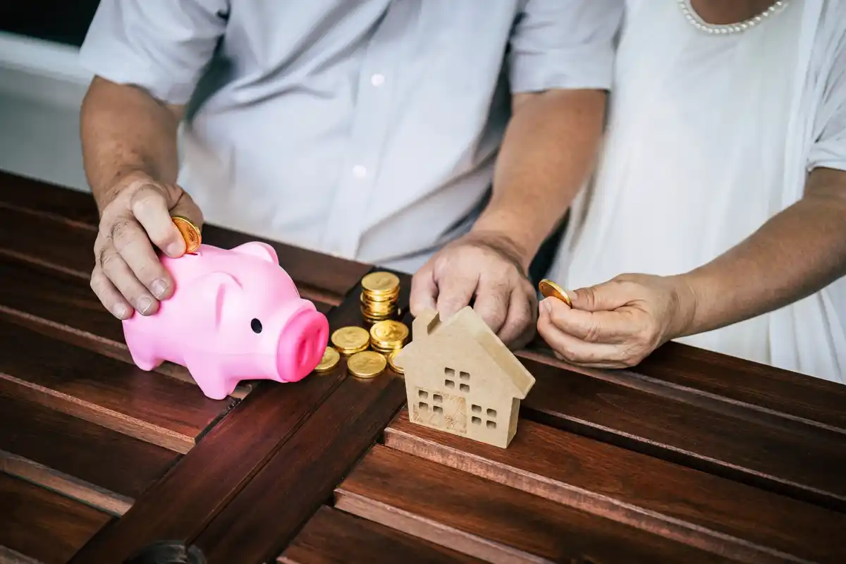 dutch family saving money 40s cozy home