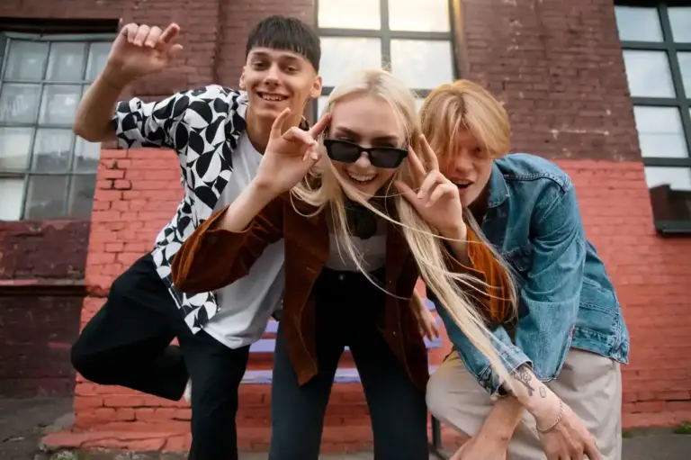 dutch youth spending money happiness instagram festival