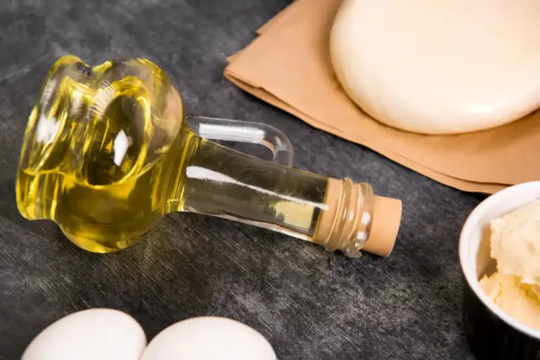 dutch kitchen homemade hair care mask egg olive oil vinegar glanzend haar