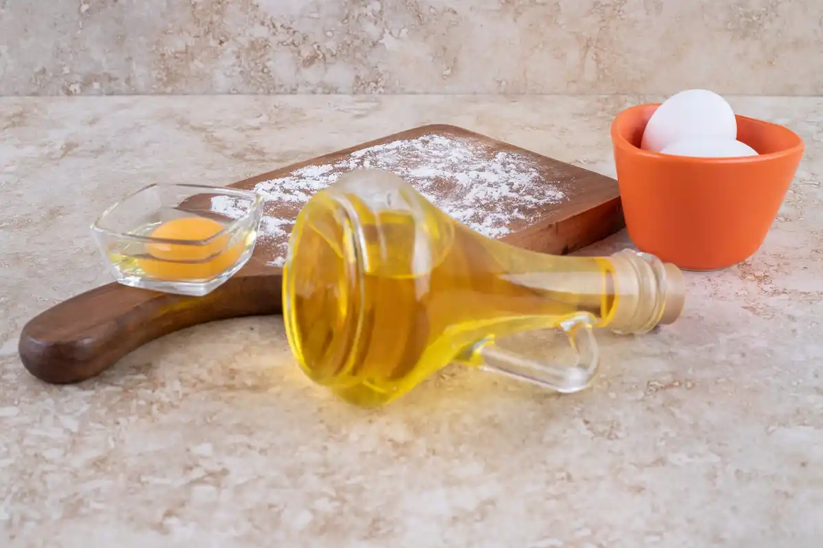 egg yolk olive oil mask applying hair dutch kitchen table