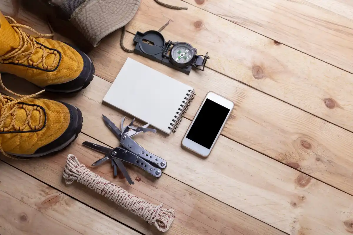 travel floss survival multitool