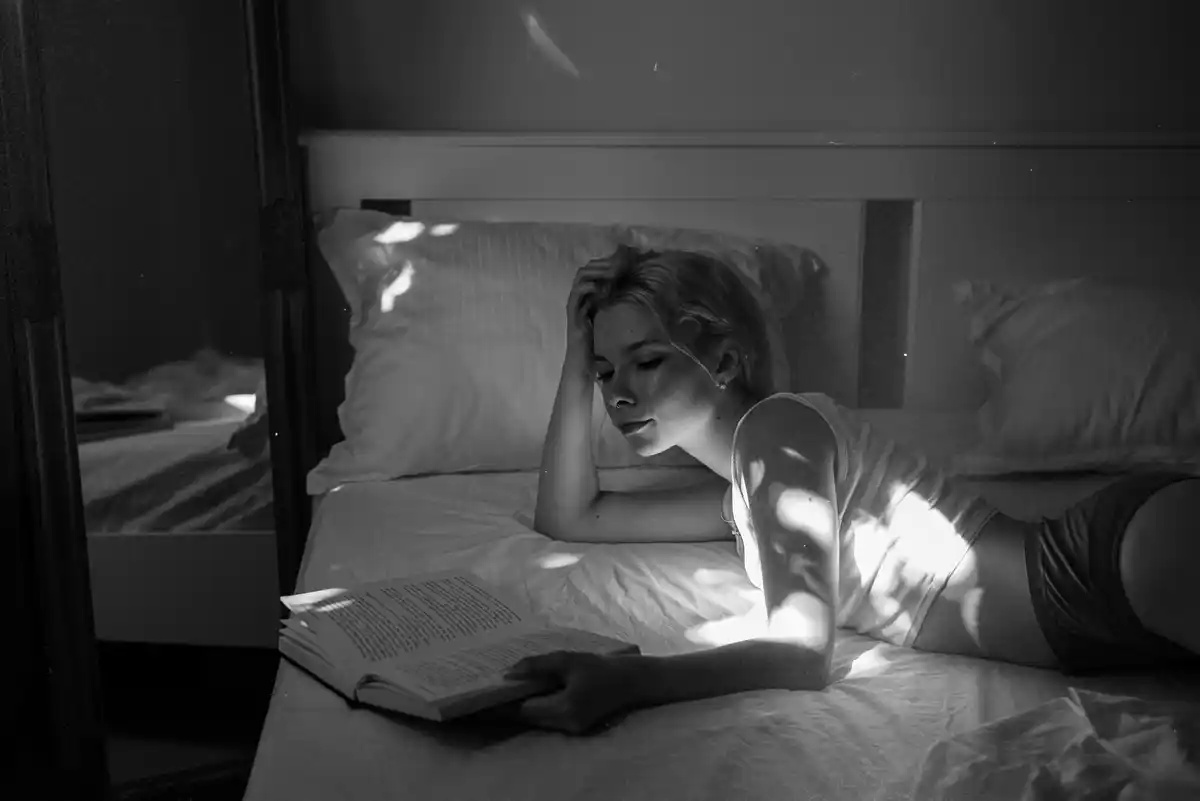 cold sleeping open window dutch bedroom night