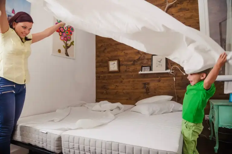 clean mattress with baking soda home bedroom