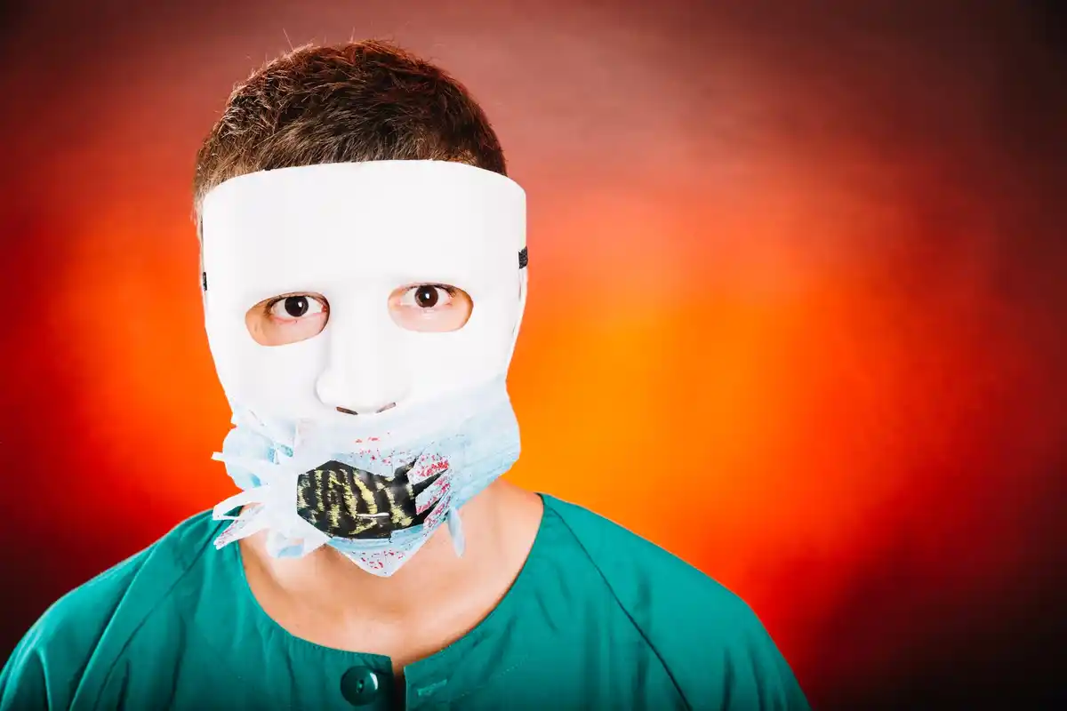 Face mask irritation redness zoom Dutch