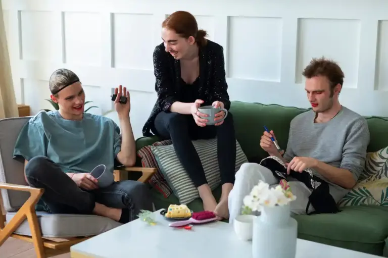 dutch people awkward silence social interaction