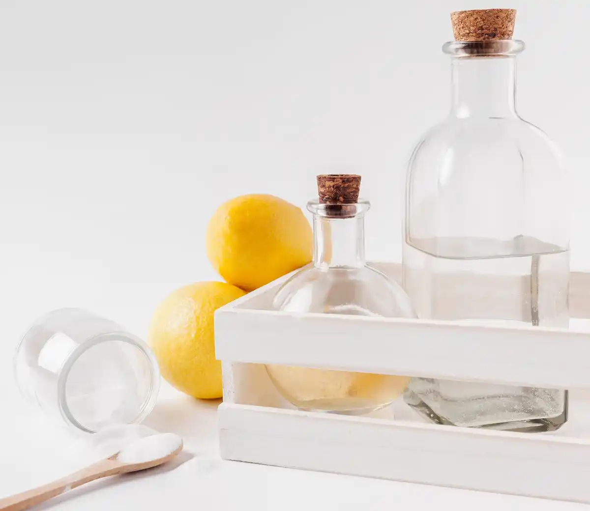 homemade toilet cleaning vinegar lemon