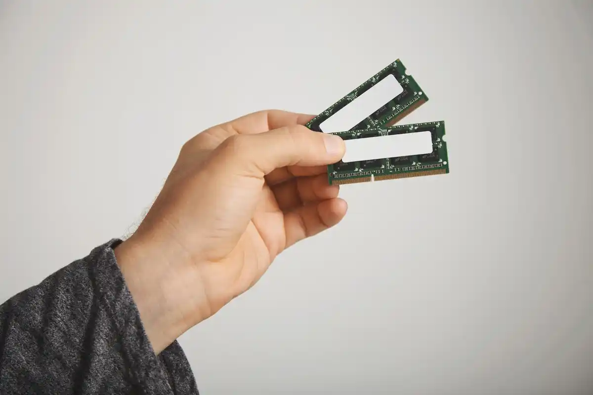 compact energy patch for charging devices