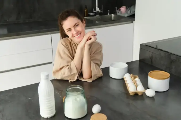 yogurt beauty hack empty container Dutch woman