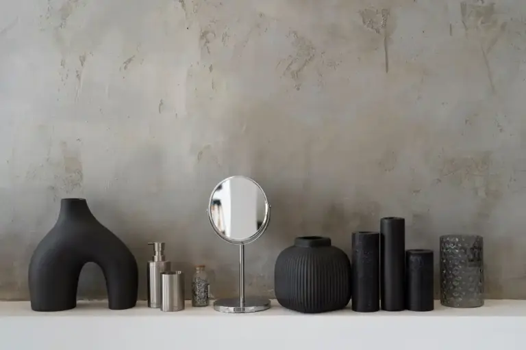 interior decor mirrors small space
