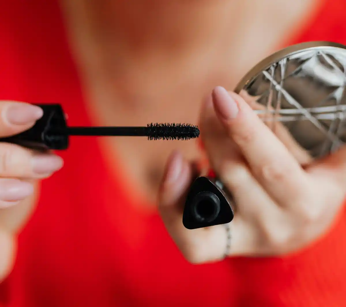 old mascara wand beauty hacks