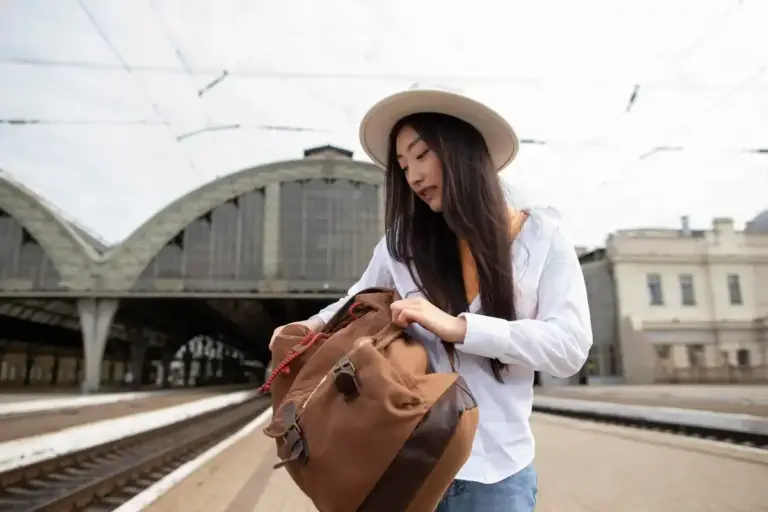 dutch minimalist traveler backpack airport