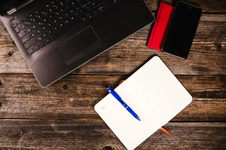 handwritten notes vs digital notes comparison desk