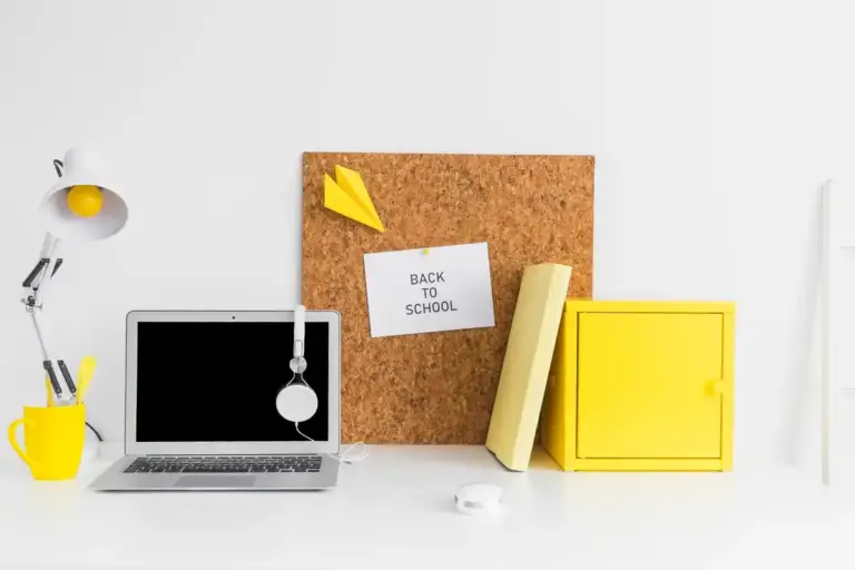 study desk organization without markers