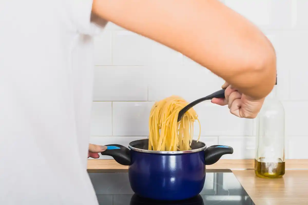 fast cooking pasta pan kitchen hack