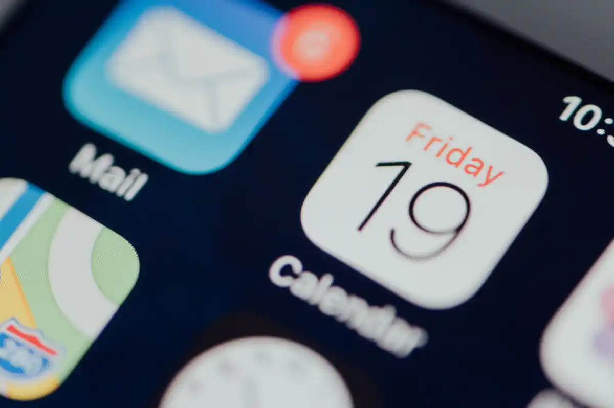 iphone text replacement feature in use