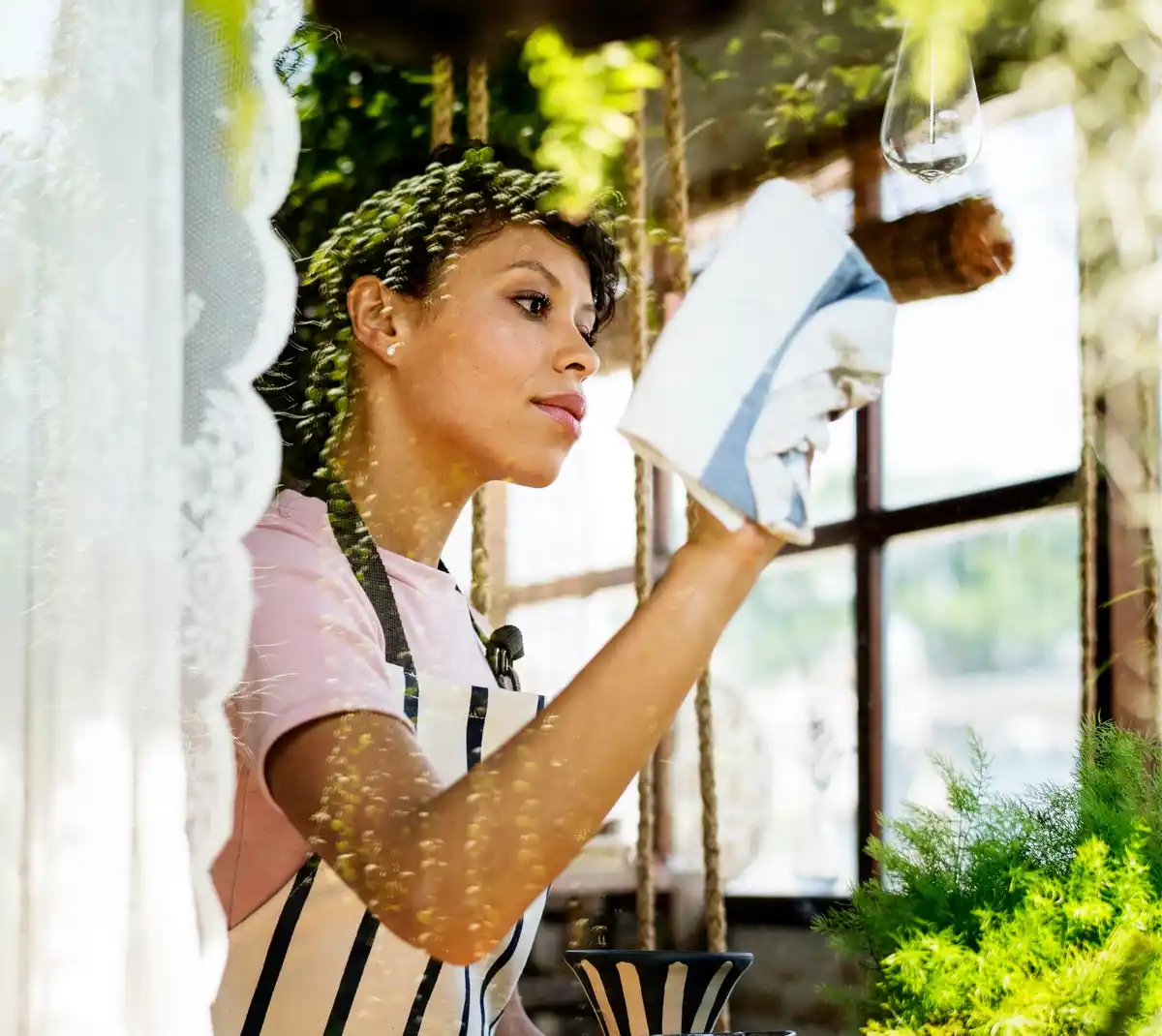 cleaning windows with lavender scented fabric softener, Dutch home
