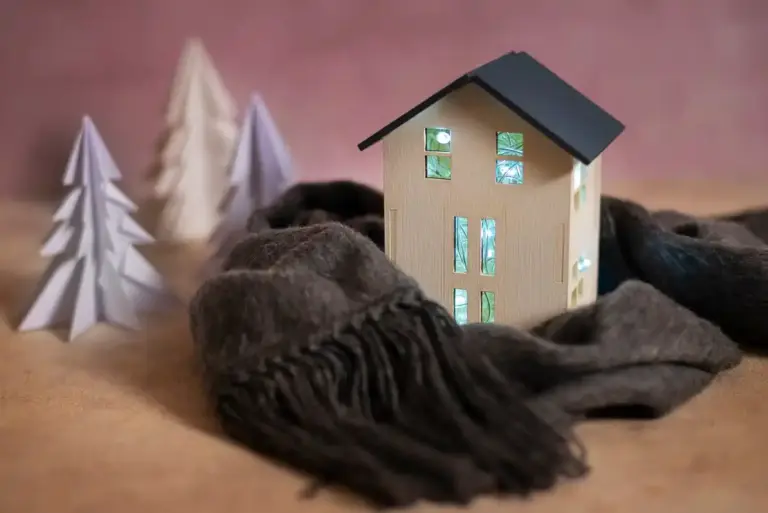 energy saving draft stopper Dutch home winter