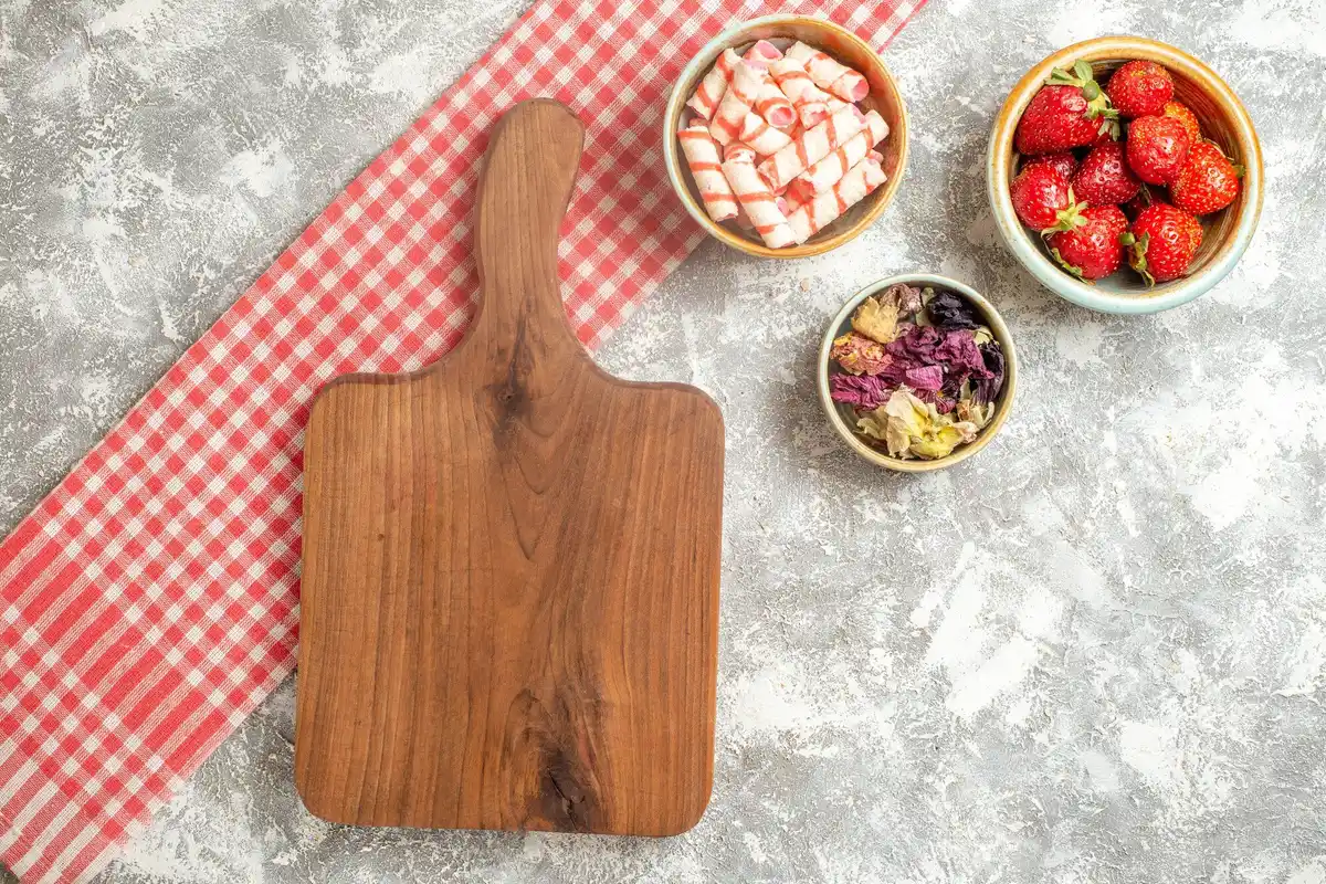 dutch kitchen glass cutting board mess