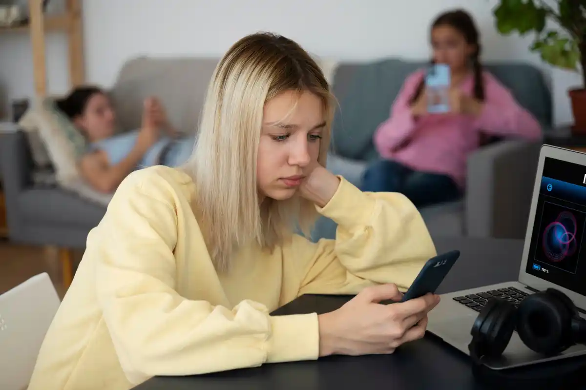 disconnect social media lifestyle netherlands