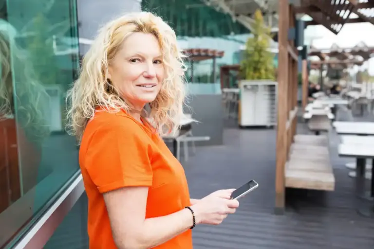 dutch woman asserting personal space in public