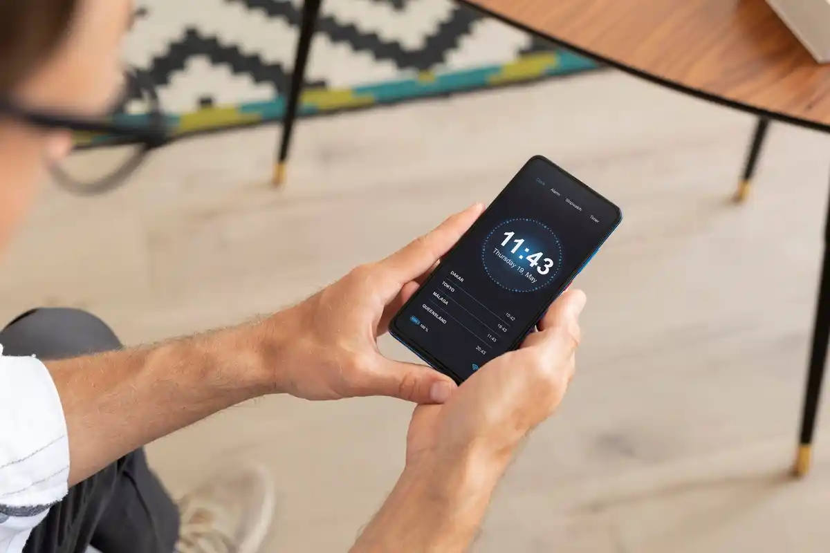 Dutch smartphone displaying battery settings