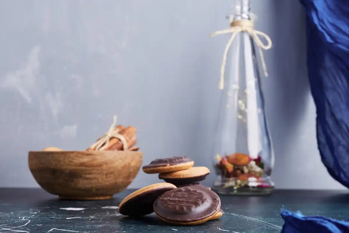 closeup vaseline jar on bathroom shelf, dutch style, evening light