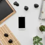 minimalist smartphone home screen lifestyle