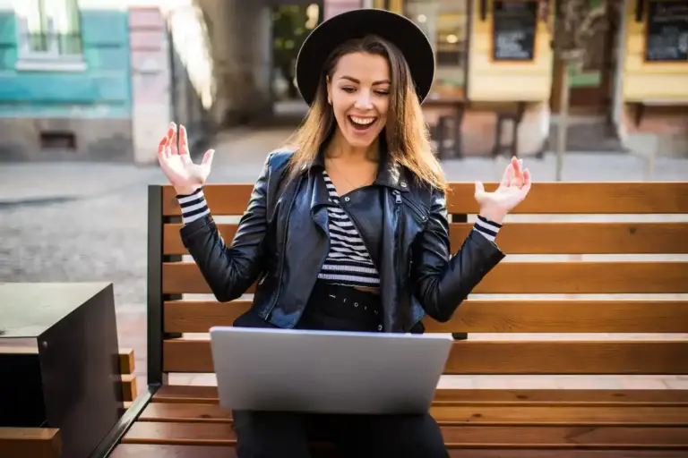 dutch bank switch people happy laptop sustainability