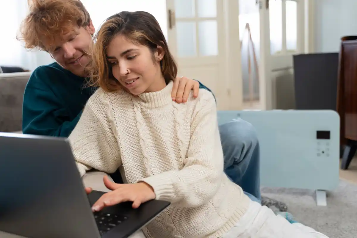 dutch couple switching banks laptop comfort home