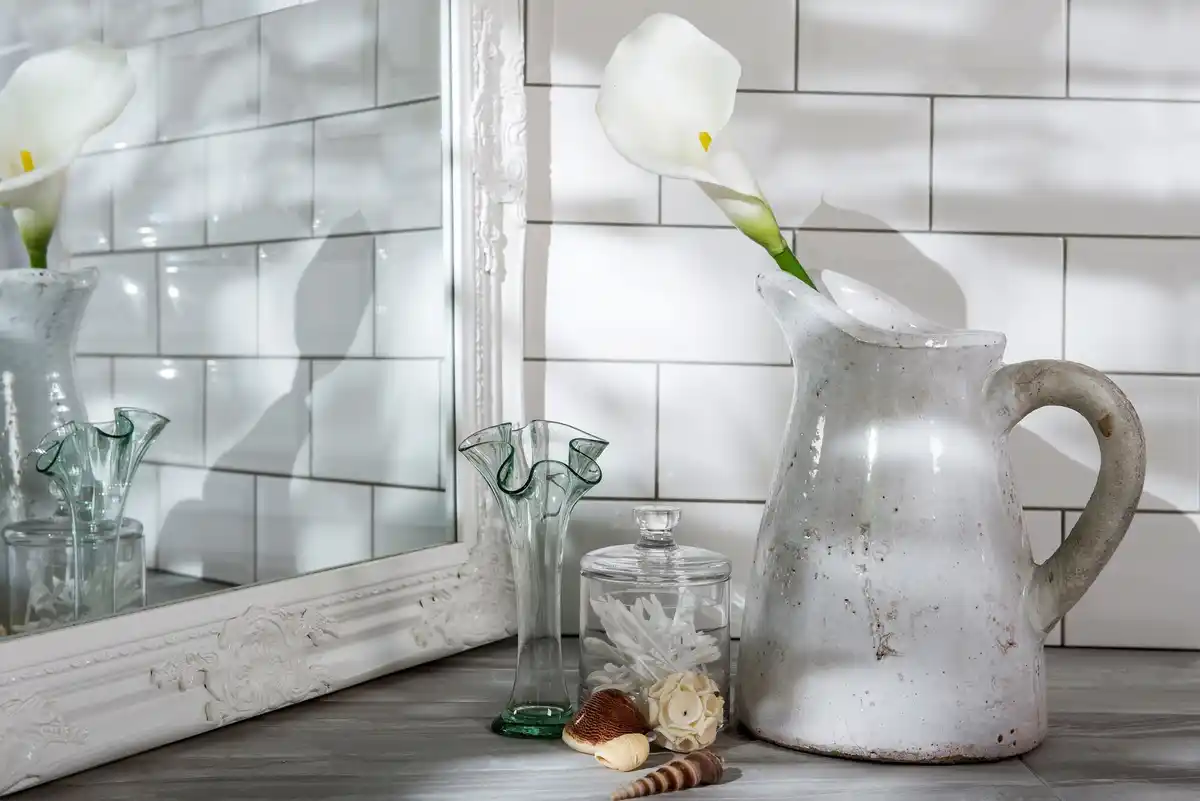 Dutch bathroom foam cleanser shelf