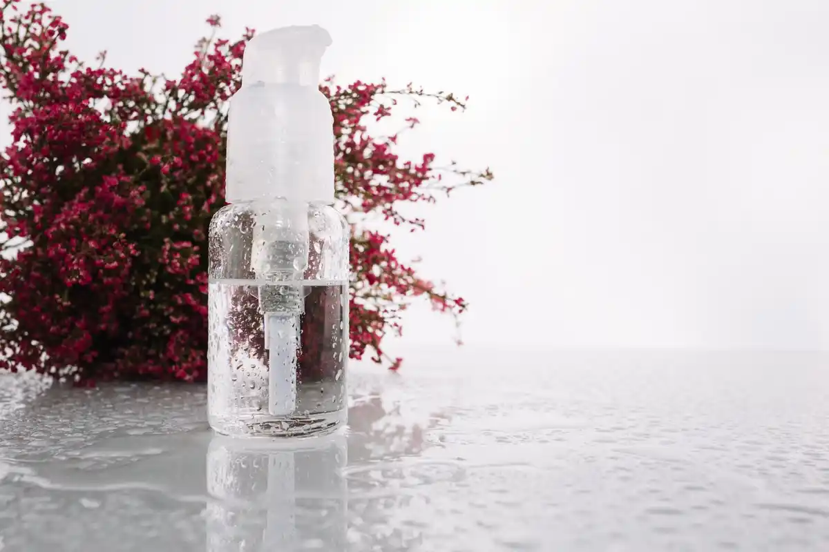 niacinamide serum bottle dutch bathroom