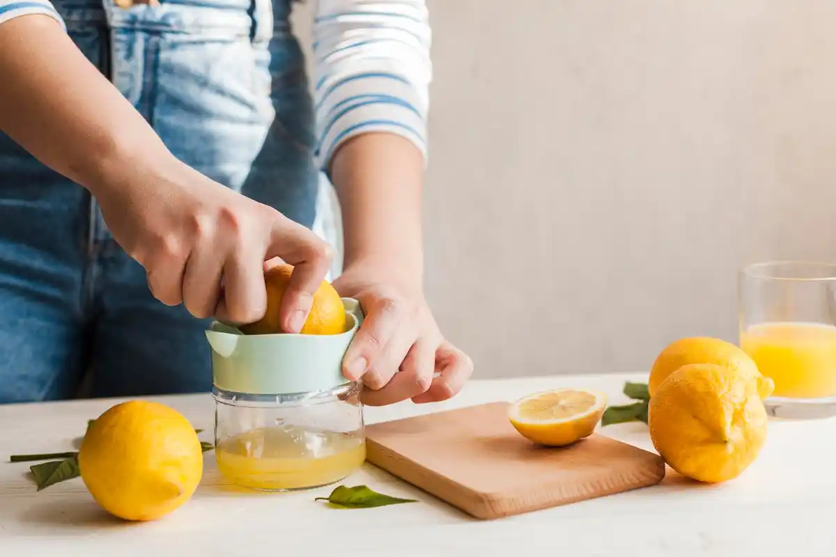 Dutch kitchen morning routine healthy lemon water