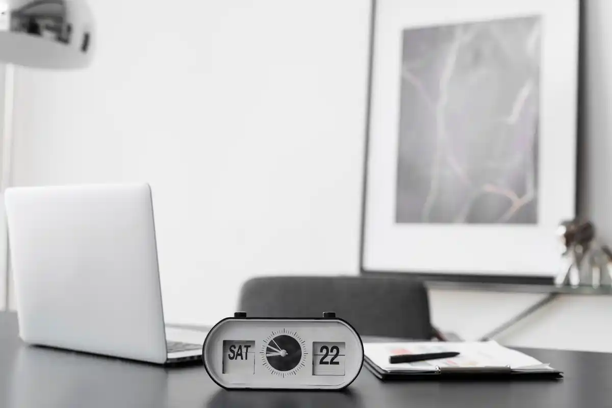 remote work productivity timer desk Dutch home interior