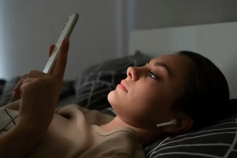 dutch closeup dangerous phone charging at night bed overheating